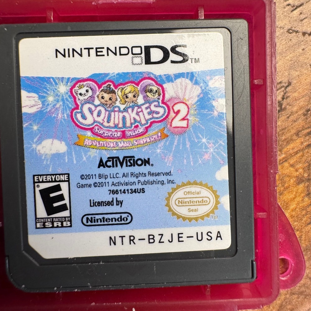 Squinkies 2 Adventure Mall Surprize Nintendo DS Game Activision NTR-BZJE-USA‎